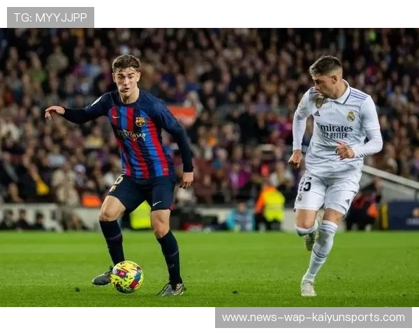 拉菲尼亚反越位小角度推射得分